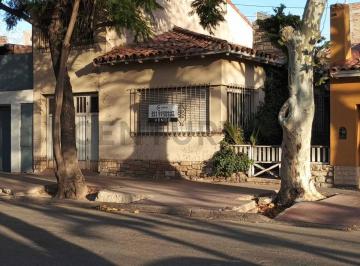 Casa · 129m² · 7 Ambientes · 1 Cochera · Venta Casa en Ciudad a Reciclar