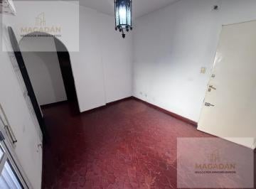 Departamento · 45m² · 2 Ambientes · 1 Cochera · Alquiler - Departamento de Dos Ambientes con Cochera en Ramos Mejía