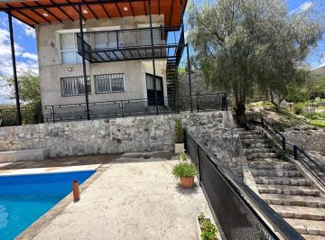 Casa · 100m² · 2 Ambientes · 2 Cocheras · Casa en Alquiler Temporario