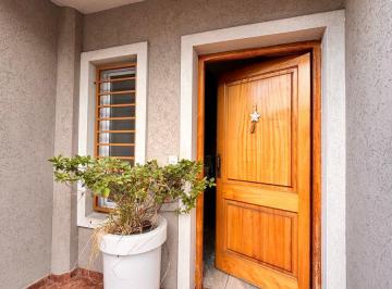 Casa de 4 ambientes, San Isidro · Gral. Lamadrid 1300 - Villa Adelina - Acepta Permuta