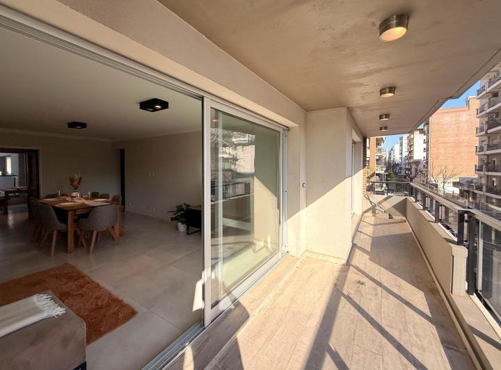Departamento · 160m² · 5 Ambientes · 1 Cochera