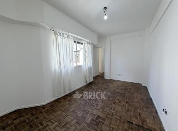 Departamento · 34m² · 2 Ambientes · 1 Cochera · Paraguay Al 2600 - Cochera Patio Luminoso Apto Profesional