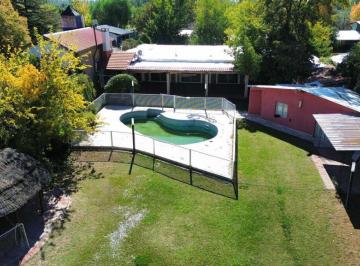 Casa de 6 ambientes, Lunlunta · Casa Salón en Venta, Lunlunta - Maipú