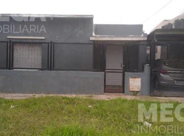 Casa · 153m² · 2 Dormitorios · 1 Cochera · Ruperto Perez 946. Casa 2 Dorm. en Venta