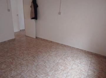 Casa · 50m² · 3 Ambientes · 1 Cochera · Casa 2 Dorm. - Cochera - Ingeniero Lopez Al 100 - B° Alberdi
