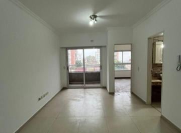 Departamento de 2 ambientes, Morón · Alquiler - Departamentos de 2 Ambientes Al Frente con Balcón en Moron Sur