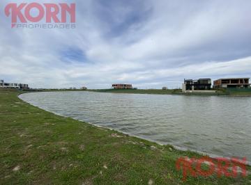 Terreno · 1000m² · Lote con Espectacular Vista a La Laguna Central Barrio Los Puentes Nordelta