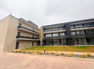 Departamento de 3 ambientes, Maipú · Depto en Alquiler - Complejo Privado - 2 Hab + Baño + Cochera - Maipu
