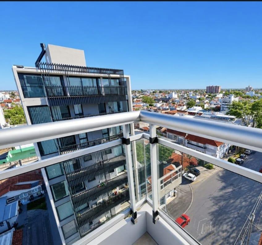 Venta 2 ambientes- cochera- baulera- moderno departamento en macrocentro