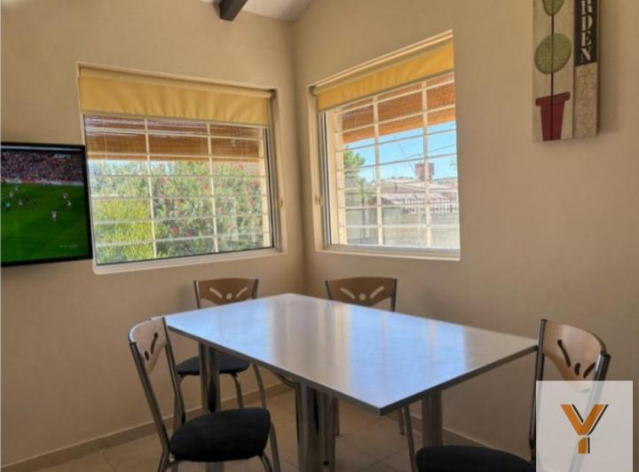Casa · 227m² · 6 Ambientes · 2 Cocheras