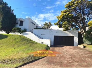 Casa · 197m² · 4 Ambientes · 2 Cocheras · Venta, Casa de 4 Amb C/ Dep, Zona Centro, a m del Mar, Pinamar