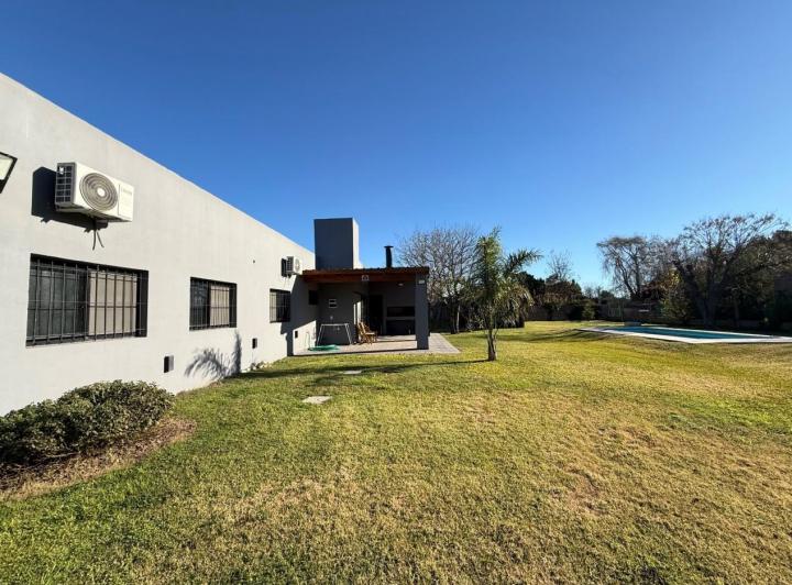 Casa · 133m² · 5 Ambientes · 2 Cocheras