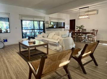 Casa · 1145m² · 6 Ambientes · Casa Barrio Altamira Al Lago