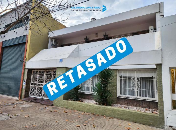 Casa · 187m² · 4 Ambientes · 2 Cocheras