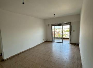 Departamento de 2 ambientes, Tres de Febrero · Alquiler Departamento 2 Ambientes Amplio Balcon - Caseros Centro