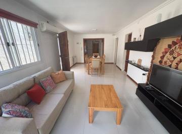 Casa · 148m² · 4 Ambientes · 1 Cochera · Venta Casa Escobar, Aptocredito,4amb/cochera/pileta
