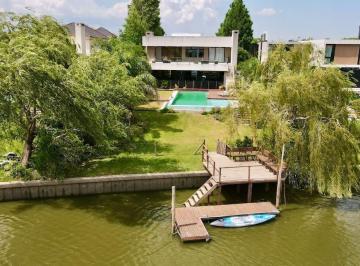 Casa · 445m² · 7 Ambientes · 4 Cocheras · Casa San Isidro Labrador Al Rio