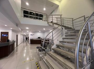 Oficina comercial · 625m² · Oficina en Alquiler - Zona Centro
