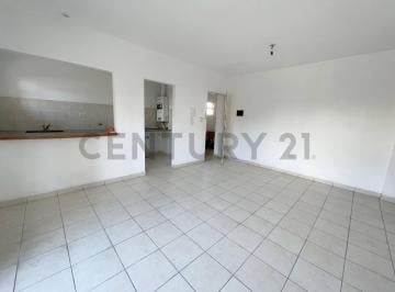 Departamento · 68m² · 3 Ambientes · 1 Cochera · Departamento en Venta en La Plata de 2 Dorm. Al Frente con Cochera