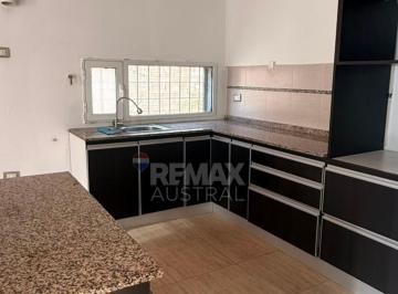 Casa · 200m² · 4 Ambientes · 1 Cochera · Alquiler, Casa 3 Dormis, Barrio Los Bretes