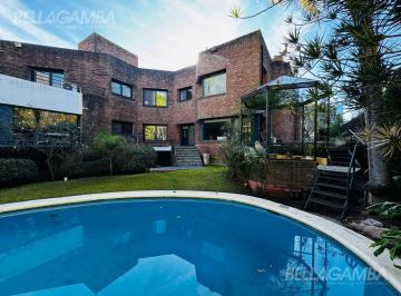 Casa · 690m² · 7 Ambientes · 4 Cocheras · Casa Venta Vicente Lopez 7 Ambientes Jardin Piscina