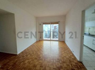 Departamento · 65m² · 4 Ambientes · 1 Cochera · Venta Departamento 4 Ambientes C/ Cochera Belgrano