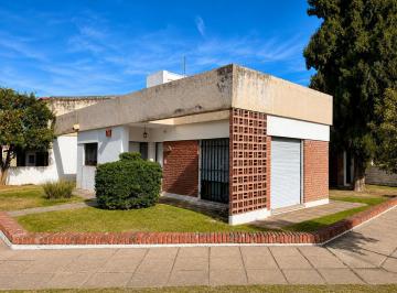 Foto · Casa de 3 Dorm. en Mejor Zona de Arguello! a Cuadras de Recta Martinolli!