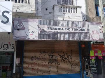 Local comercial · 75m² · Locales - a La Calle - Lanús - Este, Gran Bs. As. Sur
