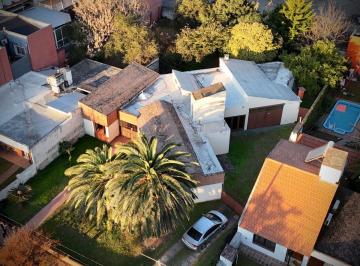 Casa de 5 ambientes, Villa Allende · Ideal en Villa Allende Coworking, Oficinas