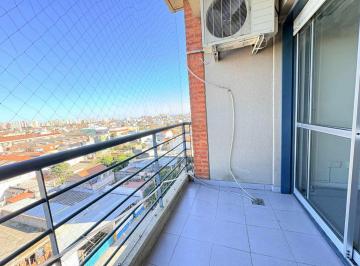 Departamento · 53m² · 3 Ambientes · Alquiler Depto. 3 Amb Lugano con Balcon