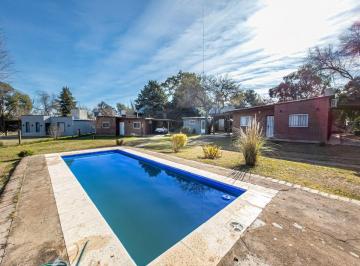 Casa de 6 ambientes, Villa Rumipal · Venta Complejo de 2 Casas Pileta Cochera Villa Rumipal Calamuchita. Córdoba