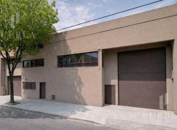 Bodega-Galpón · 1300m² · Galpón en Alquiler - Parque Patricios
