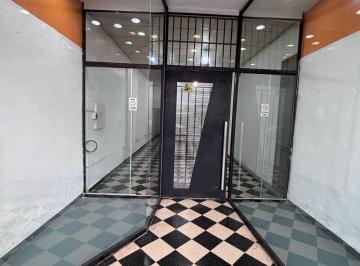 Local comercial · 68m² · 1 Ambiente - Marcela · Local en Centro Comercial 4x17 Mtrs Calle Av Varela Entre Eva Perón y Zuviria