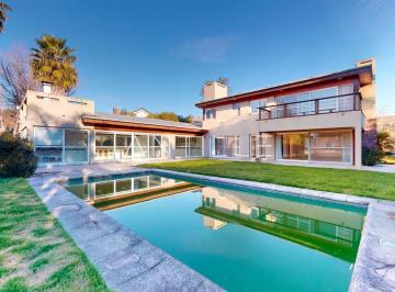 FACHADA 1 CASA EN VENTA EN ABRIL CLUB DE CAMPO, HUDSON · Casa en Venta | Abril Club de Campo