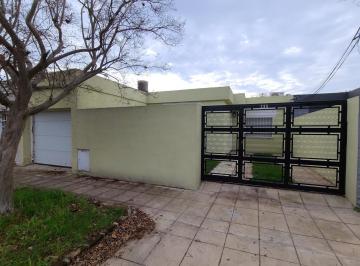 Casa · 176m² · 4 Ambientes · 3 Cocheras · Casa en Venta, 4 Ambientes, en Campana, Gba Norte