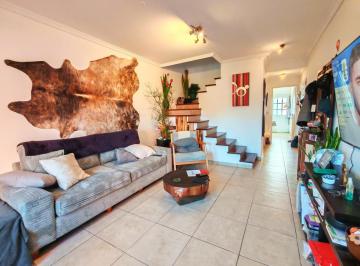 PH · 76m² · 4 Ambientes · 1 Cochera · PH Departamento Triplex en Venta 4 Ambientes con Cochera en Haedo