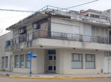 Frente · Local Comercial y Departamento Grande