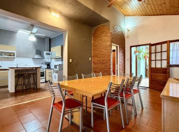 FSI-FSI-297_2 · Alquiler PH de 4 Ambientes con 2 Patios