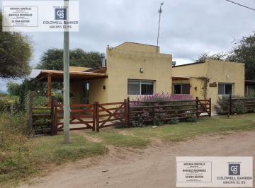Casa · 97m² · 4 Ambientes · 2 Cocheras · Venta 2 Cabañas Categoria Merlo San Luis Amobladas