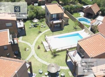 Hotel · 350m² · 9 Ambientes · 5 Cocheras · Venta Complejo de Cabañas Funcionando Centro de Merlo San Luis