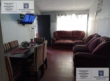 Casa · 113m² · 5 Ambientes · 1 Cochera · Casa con 3 Habitaciones, Cochera Semi Cubierta, patio.