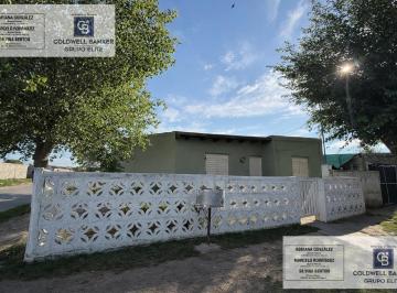 Casa · 20m² · 4 Ambientes · 2 Cocheras · Venta Casa Barrio Eva Peron 2