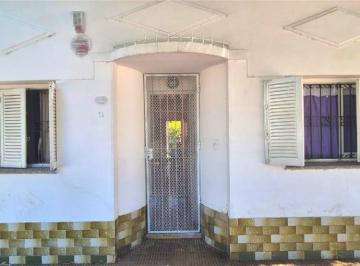 Casa · 86m² · 7 Ambientes · 1 Cochera · Casa con Dos Habitaciones, Cochera y Patio. Villa Mercedes