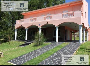 Casa · 217m² · 5 Ambientes · 1 Cochera · Casa en Trapiche
