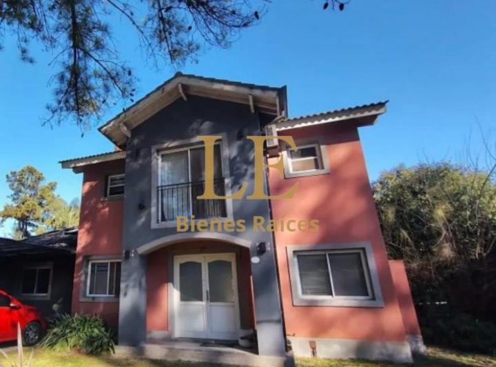 Casa · 170m² · 4 Ambientes · 6 Cocheras