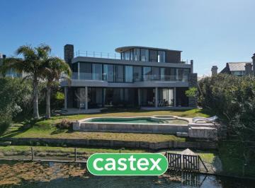 Casa · 400m² · 6 Ambientes · 4 Cocheras · Casa a La Venta Al Agua, Barrio Lagos del Golf, Nordelta