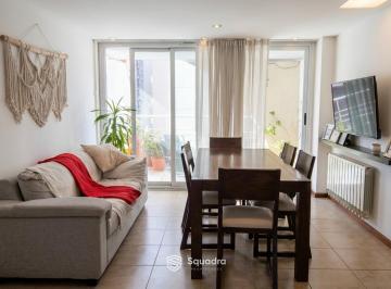 Departamento · 60m² · 2 Dormitorios · Venta - Departamento Dúplex 1 Dormitorio Más Comodín, con Terraza Exlusiva - Centro, Rosario.
