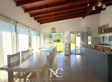Casa · 152m² · 4 Ambientes · 1 Cochera · Casa en Venta 4 Ambientes Deportiva I Lote Al 100, Costa Esmeralda