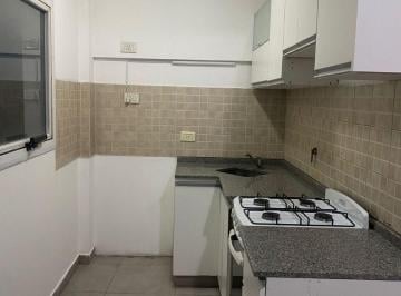Departamento de 2 ambientes, Avellaneda · Departamento de 25 m² de Superficie Construida en Alquiler en Sarandi