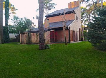 Casa · 112m² · 4 Ambientes · 2 Cocheras · Oportunidad de Compra, Excelente Chalet en Valeria del Mar - Pinamar
